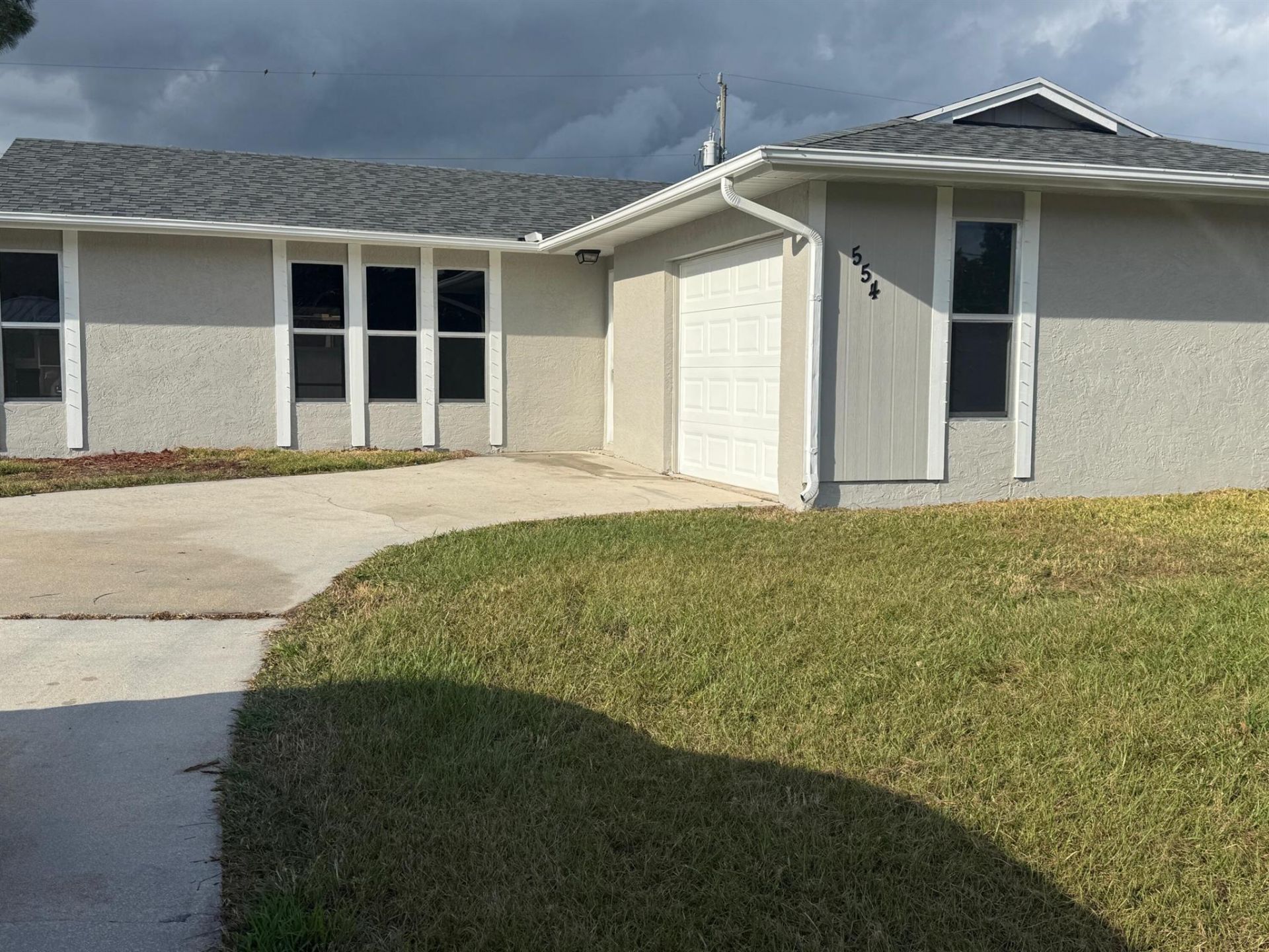 554 NW Twylite Terrace, Port Saint Lucie, FL 34983 Photo
