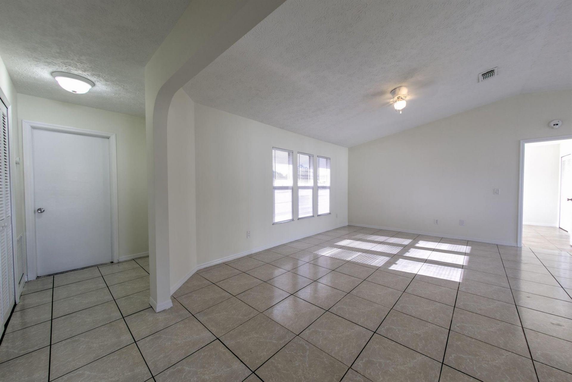 554 NW Twylite Terrace, Port Saint Lucie, FL 34983 Photo