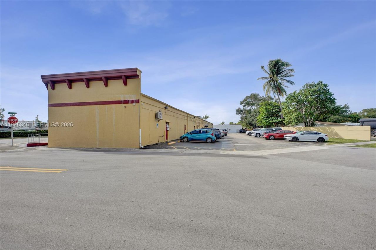 15330 W Dixie Hwy, North Miami Beach, FL 33162 Photo