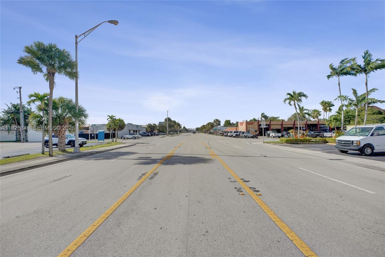 15330 W Dixie Hwy, North Miami Beach, FL 33162 Photo