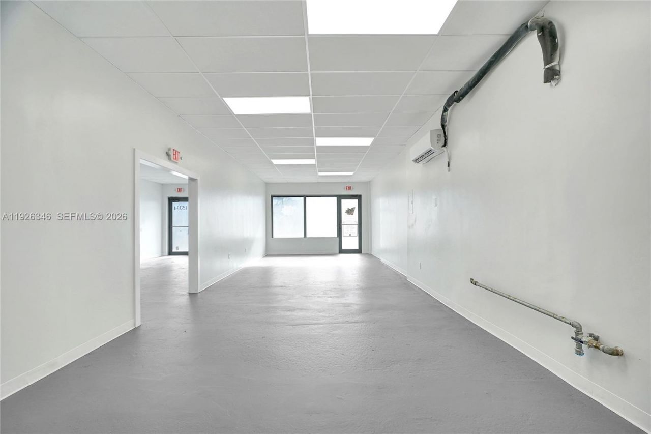 15330 W Dixie Hwy, North Miami Beach, FL 33162 Photo