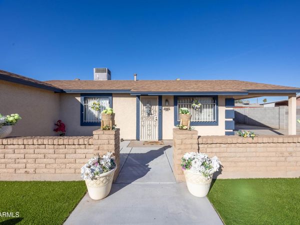 5940 W PALM Lane, Phoenix, AZ 85035
