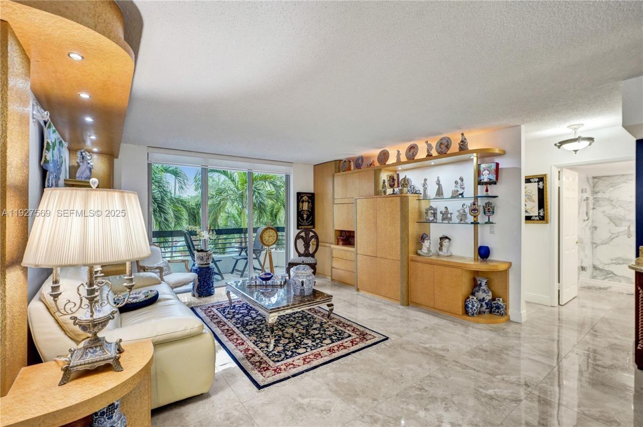 3600 Mystic Pointe Dr, Unit 311, Aventura, FL 33180 Photo