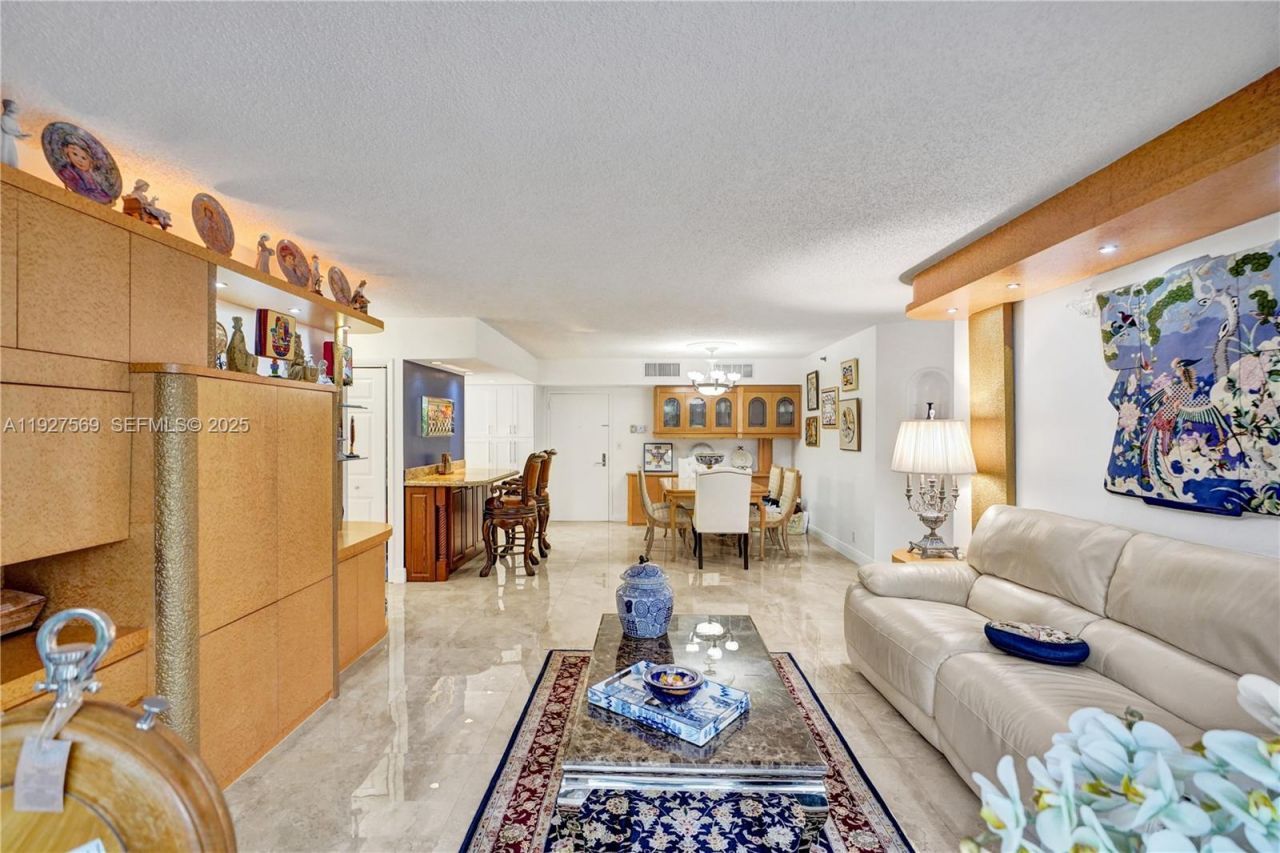 3600 Mystic Pointe Dr, Unit 311, Aventura, FL 33180 Photo