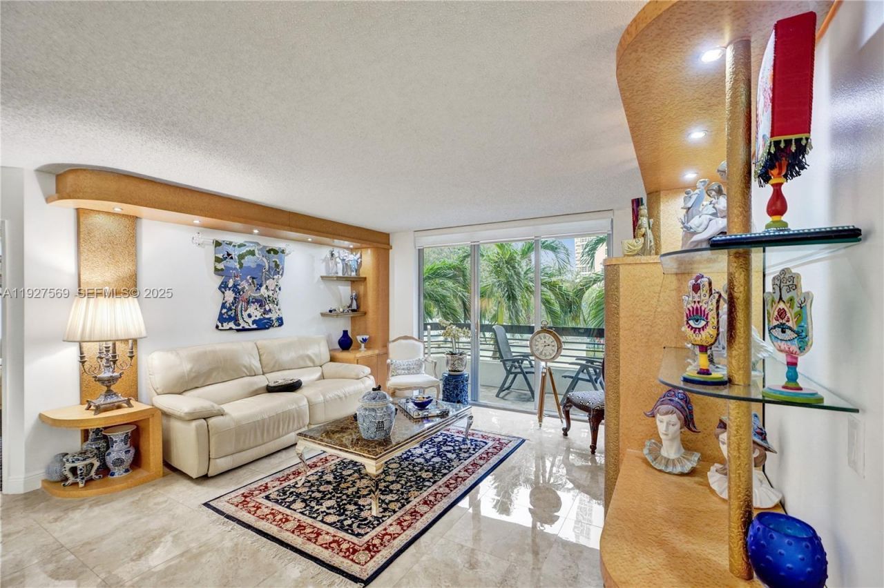 3600 Mystic Pointe Dr, Unit 311, Aventura, FL 33180 Photo