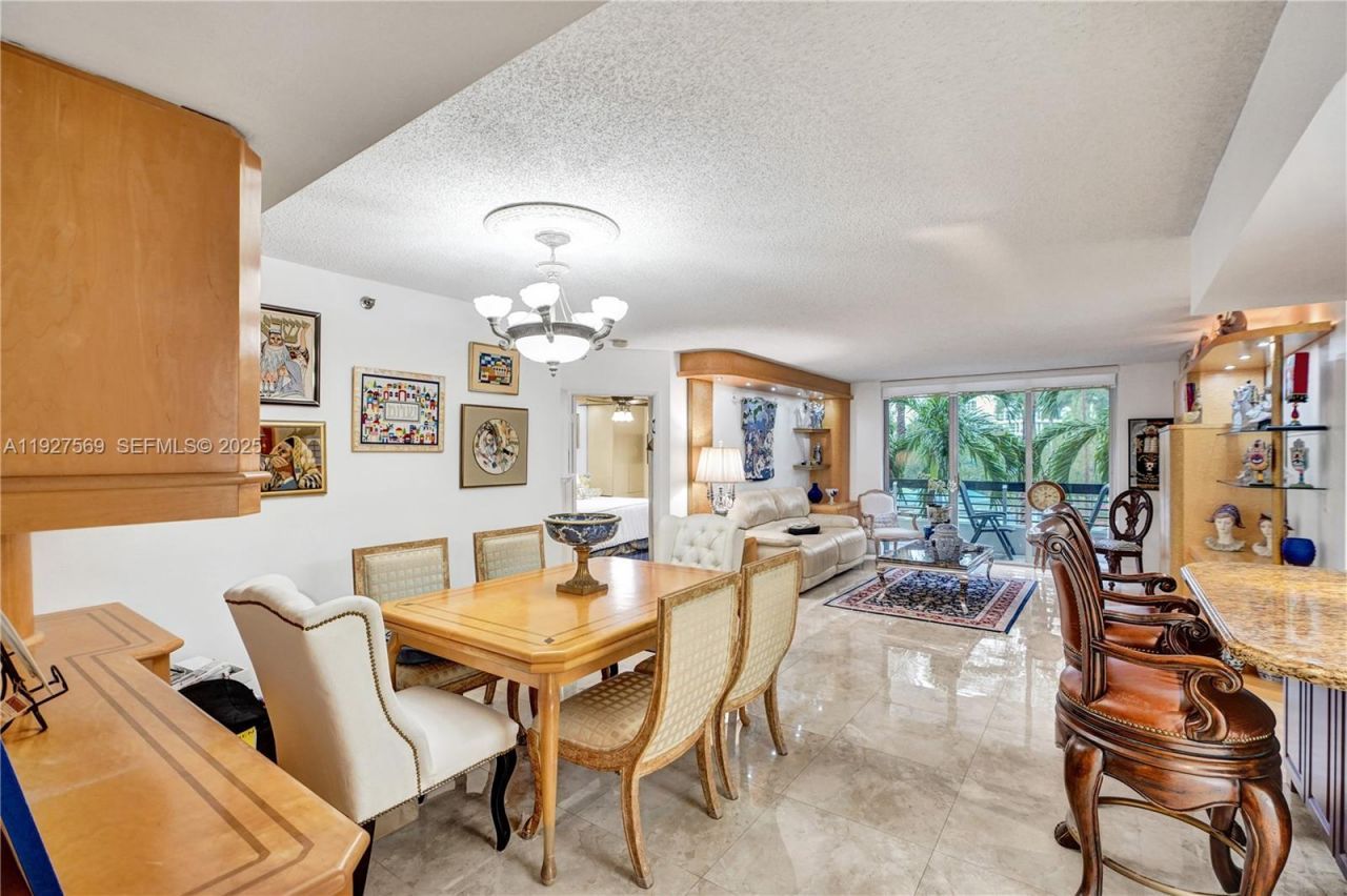 3600 Mystic Pointe Dr, Unit 311, Aventura, FL 33180 Photo