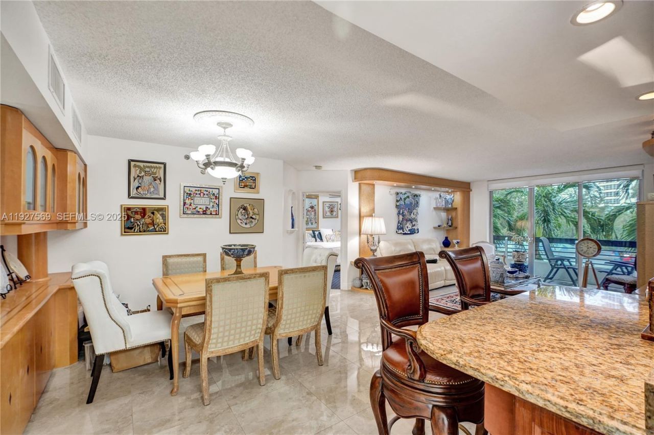 3600 Mystic Pointe Dr, Unit 311, Aventura, FL 33180 Photo