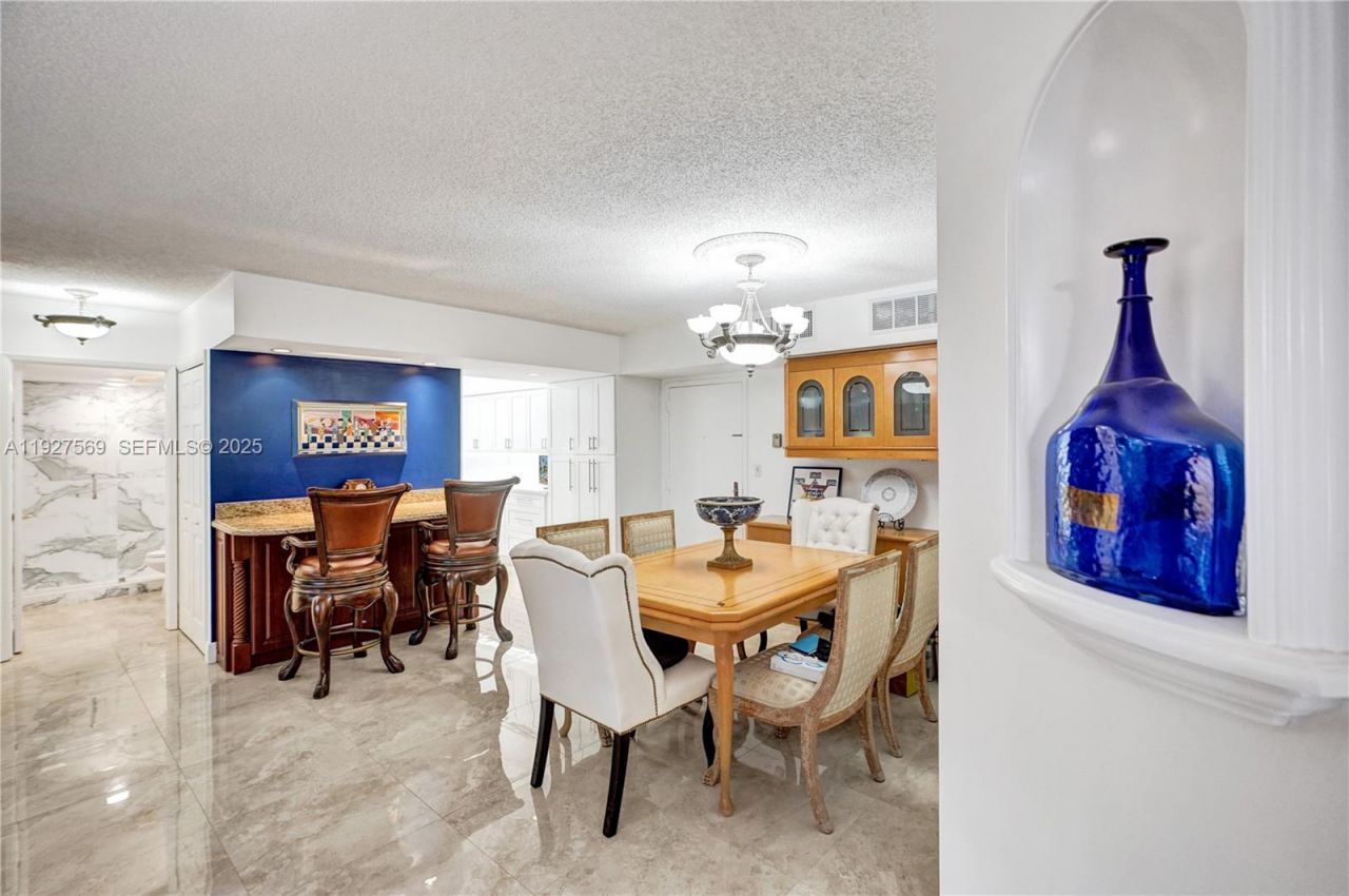 3600 Mystic Pointe Dr, Unit 311, Aventura, FL 33180 Photo