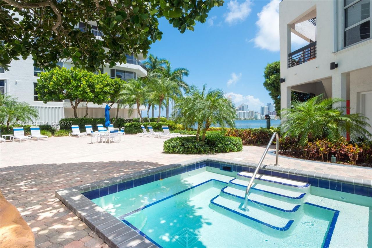 3600 Mystic Pointe Dr, Unit 311, Aventura, FL 33180 Photo