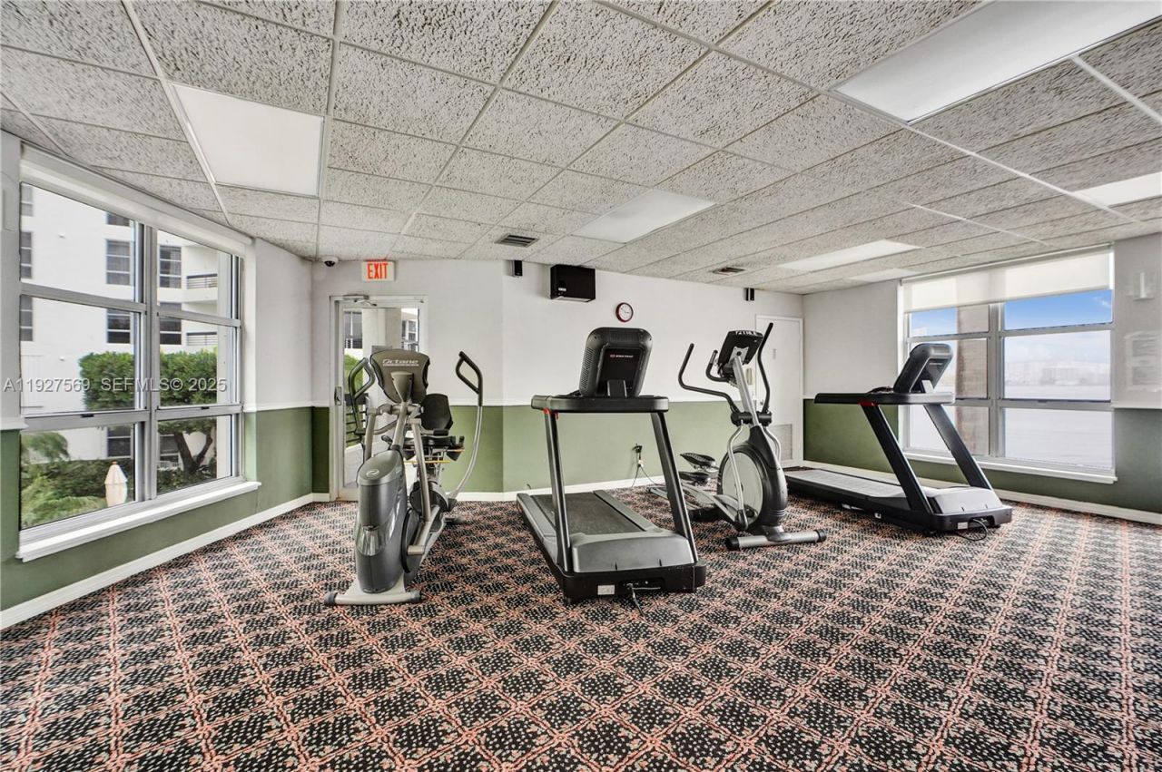 3600 Mystic Pointe Dr, Unit 311, Aventura, FL 33180 Photo