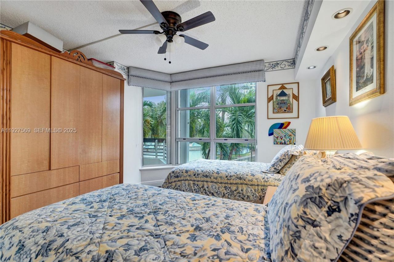 3600 Mystic Pointe Dr, Unit 311, Aventura, FL 33180 Photo