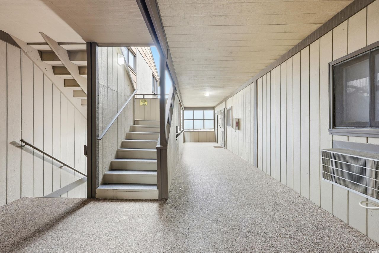 9501 Shore Dr. Photo 7