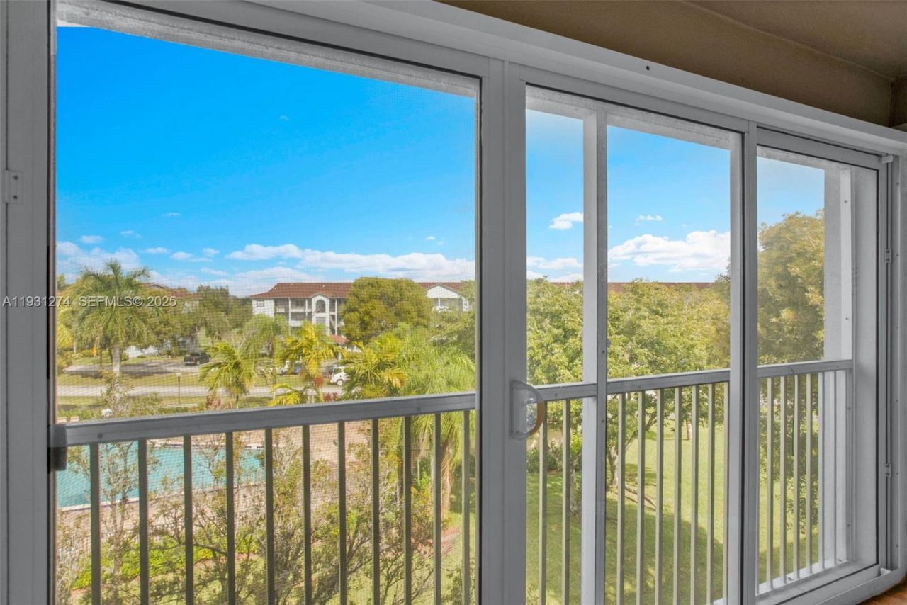 12701 SW 14th St, Unit 402J, Pembroke Pines, FL 33027 Photo