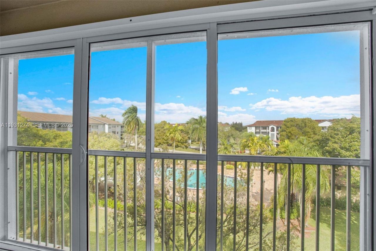 12701 SW 14th St, Unit 402J, Pembroke Pines, FL 33027 Photo