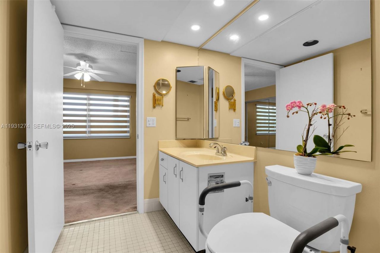 12701 SW 14th St, Unit 402J, Pembroke Pines, FL 33027 Photo