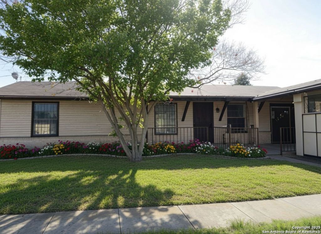 5530 Prairie Flower, San Antonio, TX 78242 Main Photo