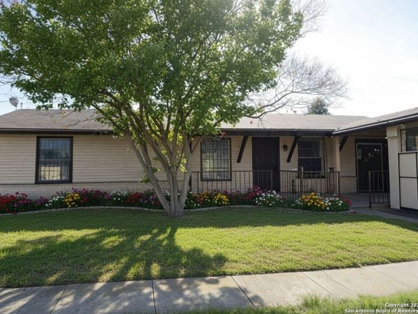 5530 Prairie Flower, San Antonio, TX 78242