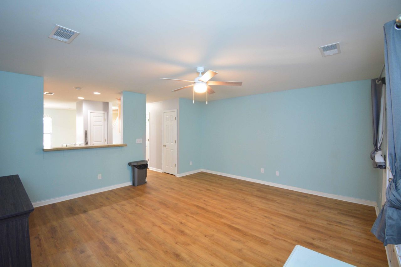 9142 Maple Grove Drive Photo 11