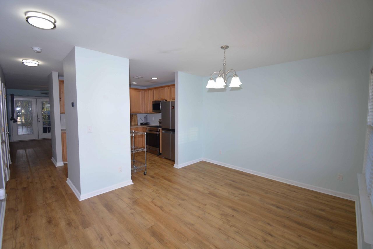 9142 Maple Grove Drive Photo 5