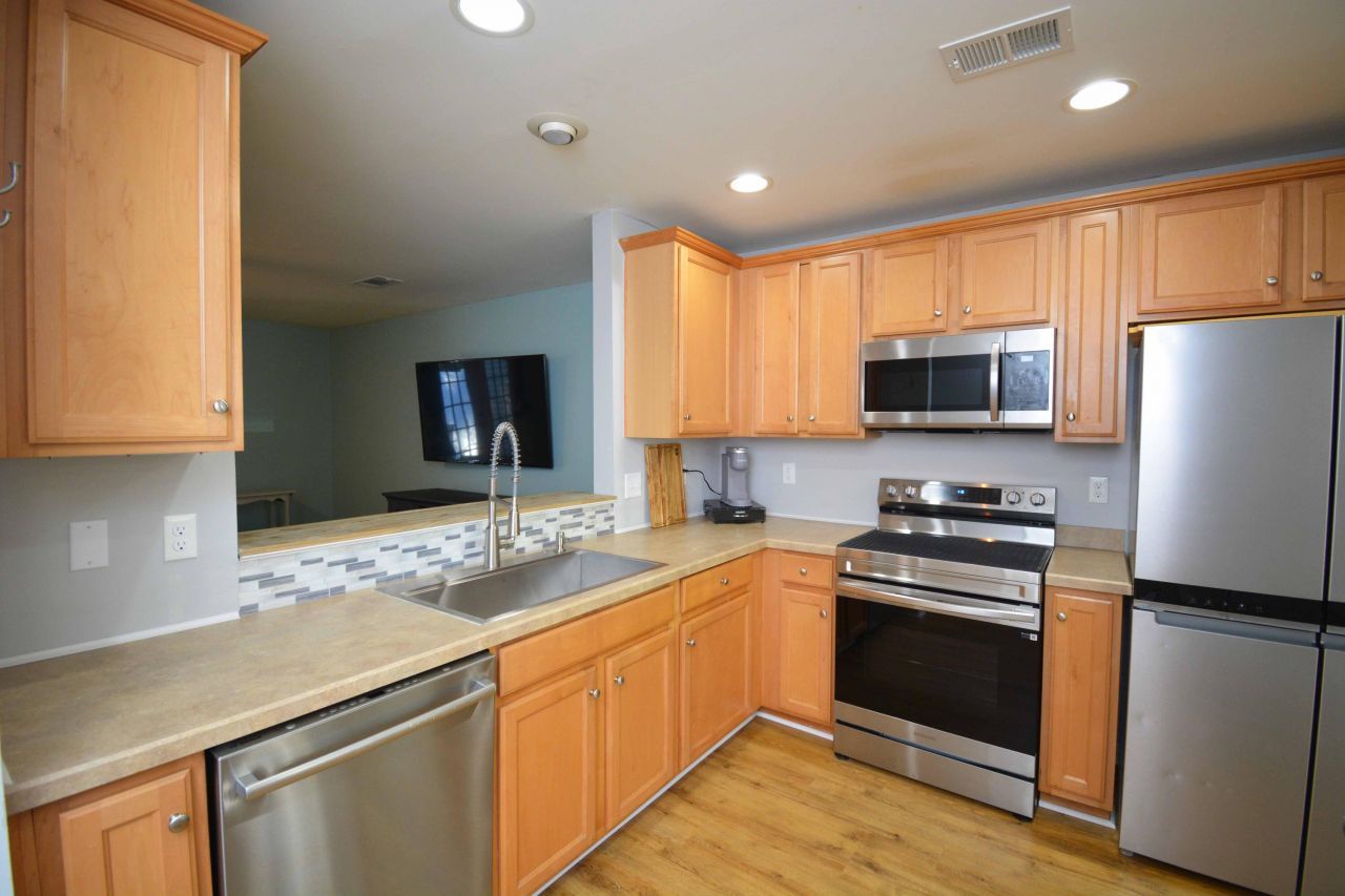 9142 Maple Grove Drive Photo 8