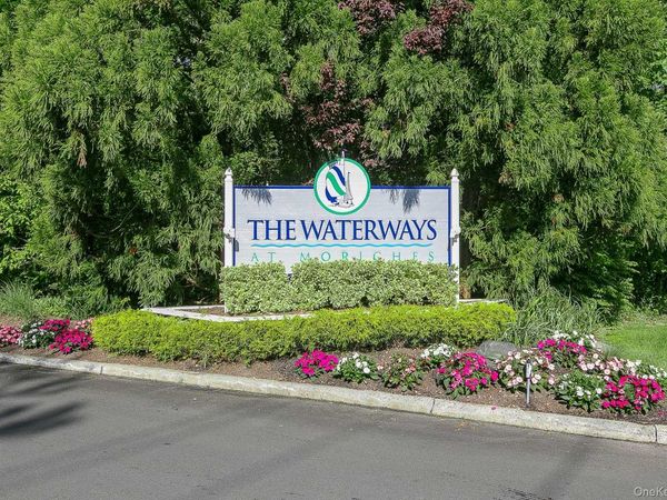 477 Woodscreek Court, Moriches, NY 11955