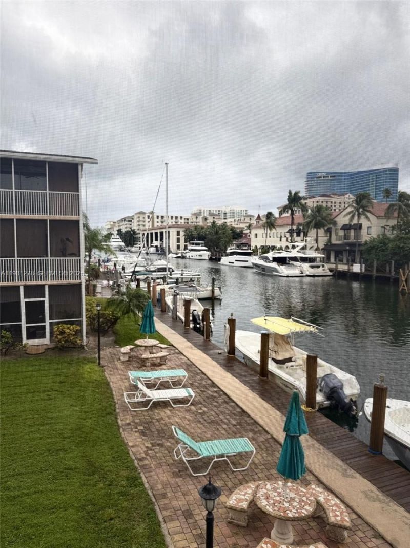 1510 SE 15th St, Unit 210, Fort Lauderdale, FL 33316 Photo