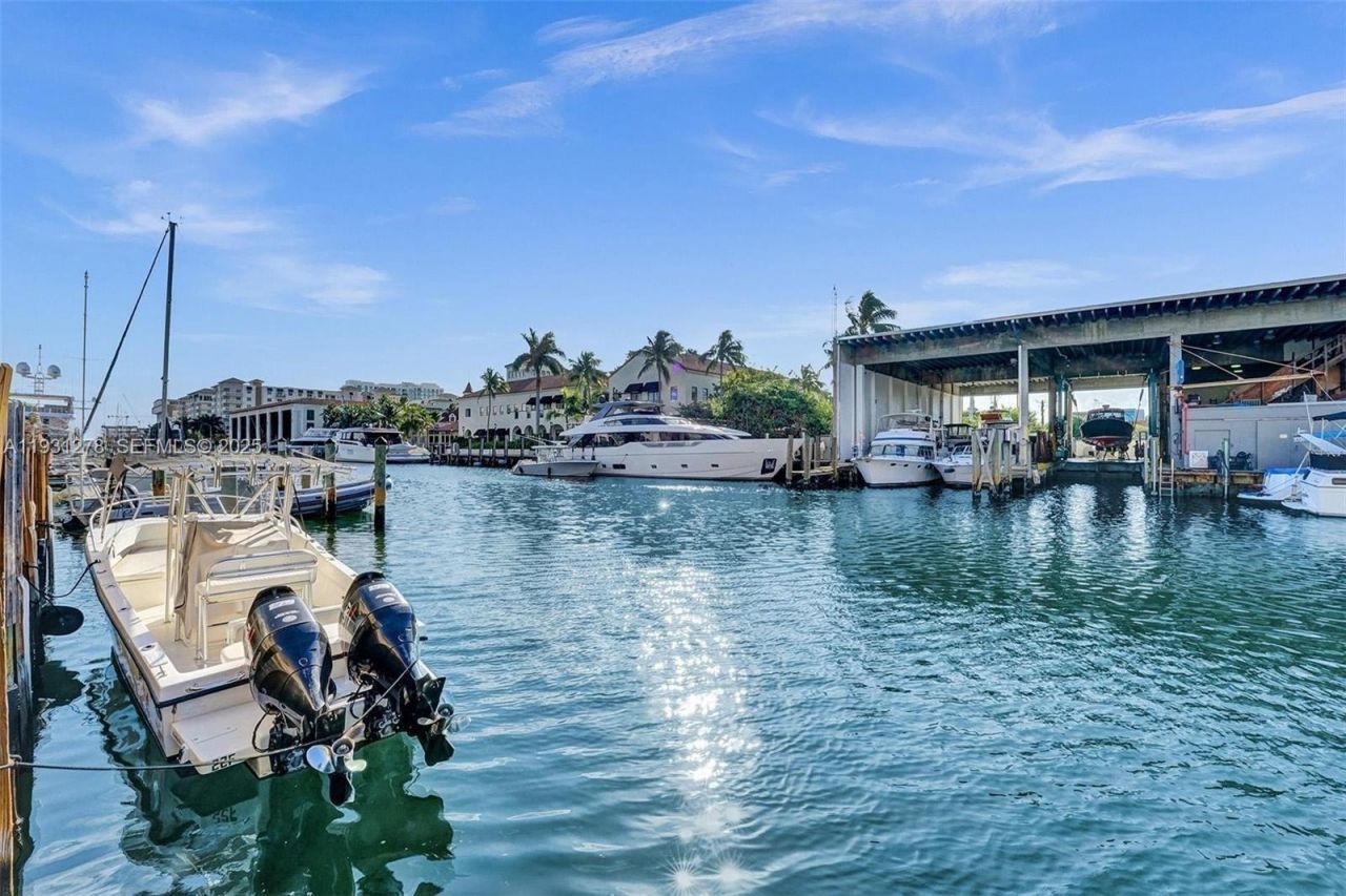 1510 SE 15th St, Unit 210, Fort Lauderdale, FL 33316 Photo