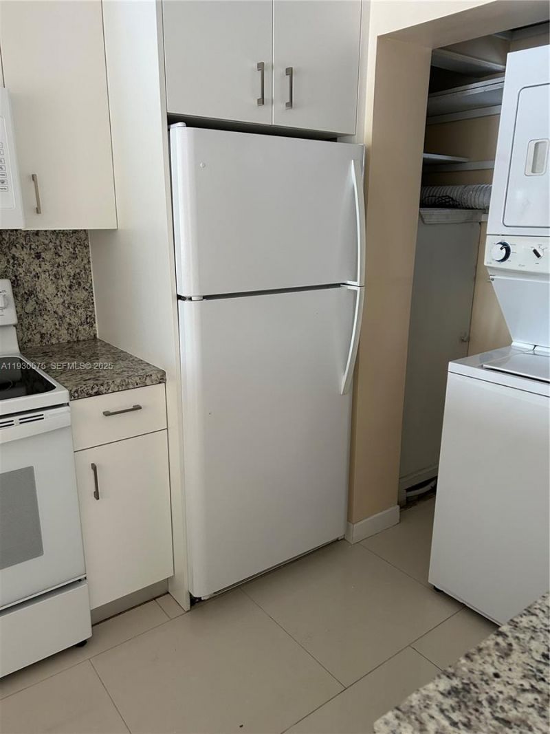 7910 N Colony Cir N, Unit 209, Tamarac, FL 33321 Photo