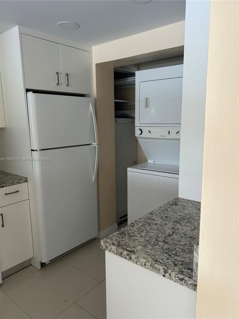 7910 N Colony Cir N, Unit 209, Tamarac, FL 33321 Photo