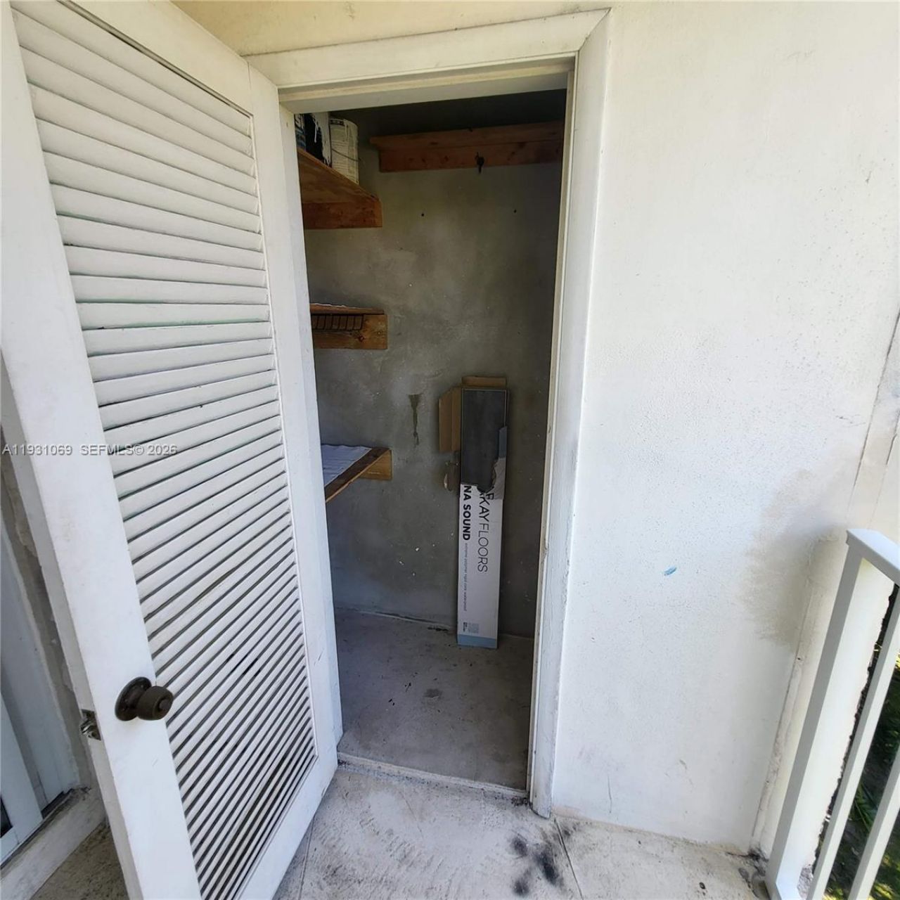 240 Galen Dr, Unit 309, Key Biscayne, FL 33149 Photo