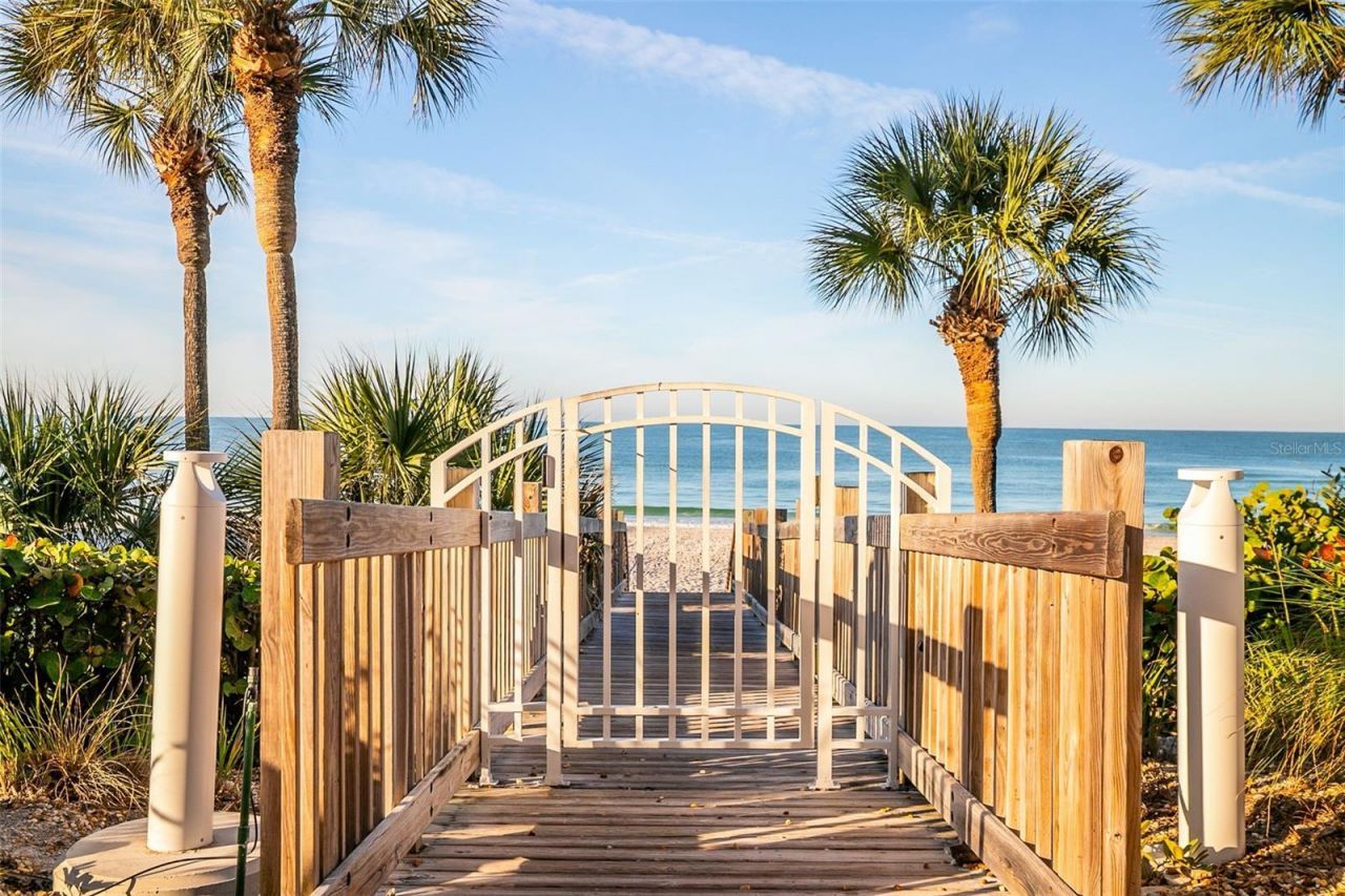 1800 Benjamin Franklin Drive, Unit B1007, Sarasota, FL 34236 Photo