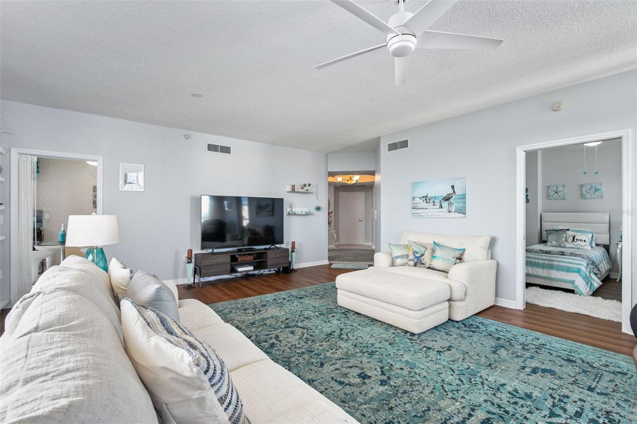 1800 Benjamin Franklin Drive, Unit B1007, Sarasota, FL 34236 Photo