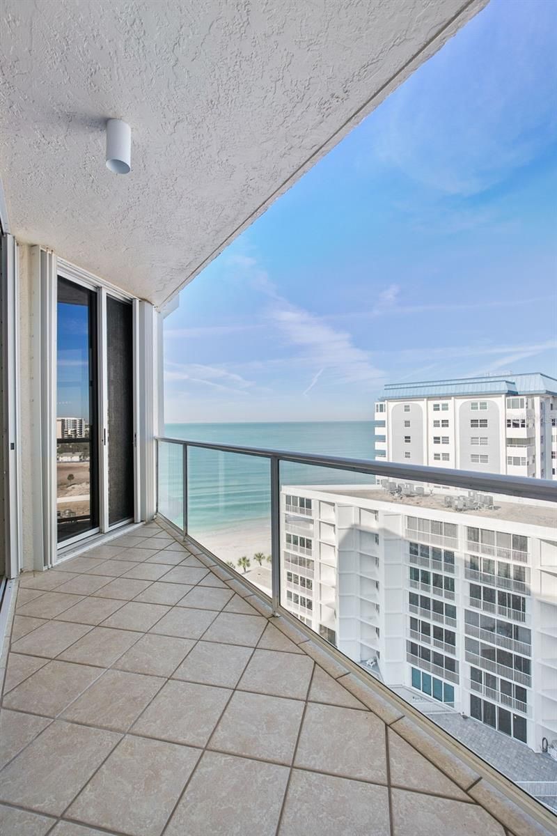 1800 Benjamin Franklin Drive, Unit B1007, Sarasota, FL 34236 Photo