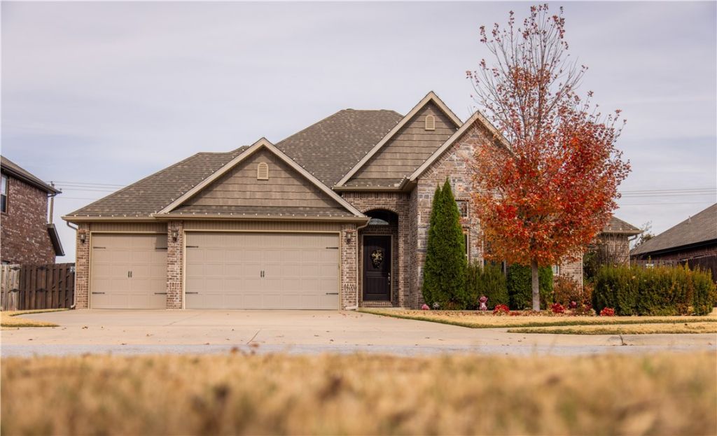 5805 W Murfield Drive, Rogers, AR 72758 Main Photo