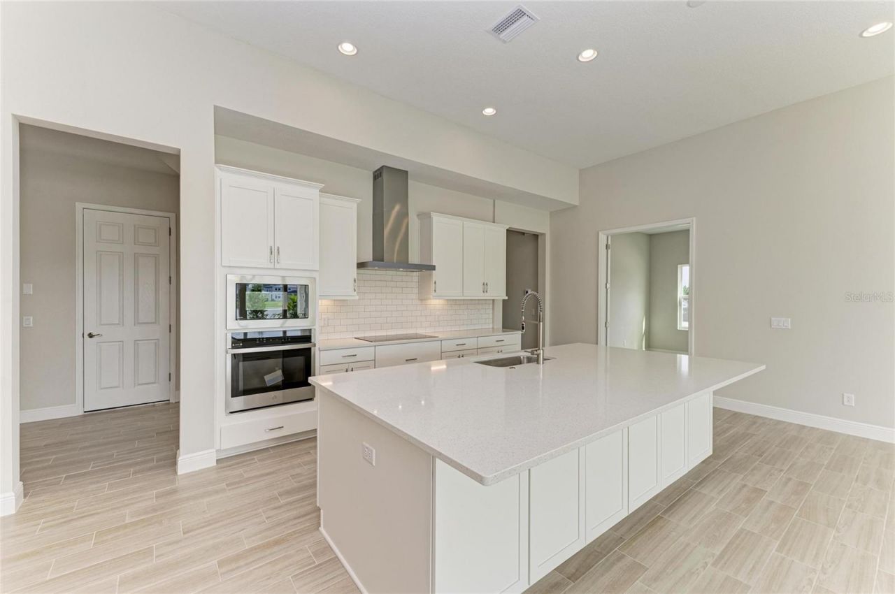 9592 Surrey Rose Drive, San Antonio, FL 33576 Photo