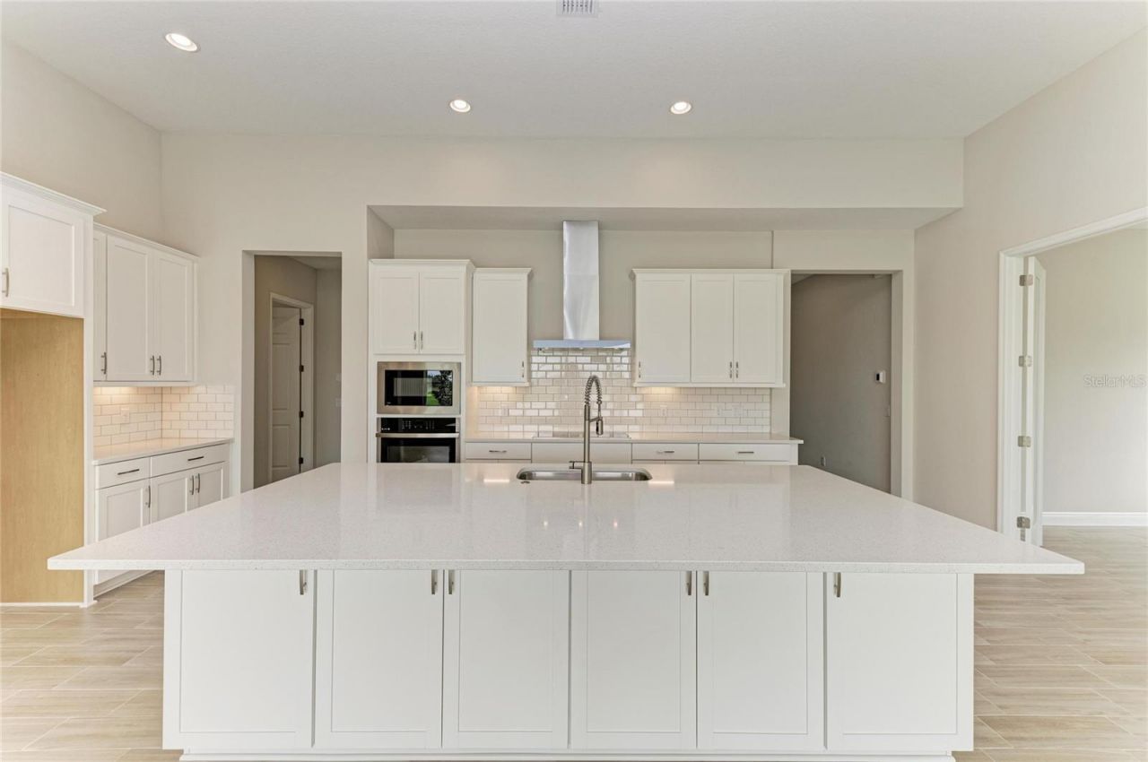 9592 Surrey Rose Drive, San Antonio, FL 33576 Photo