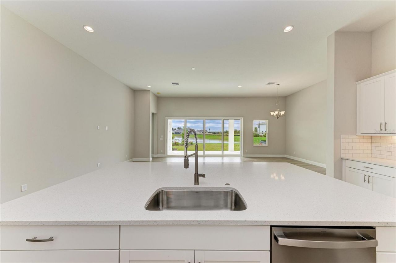 9592 Surrey Rose Drive, San Antonio, FL 33576 Photo