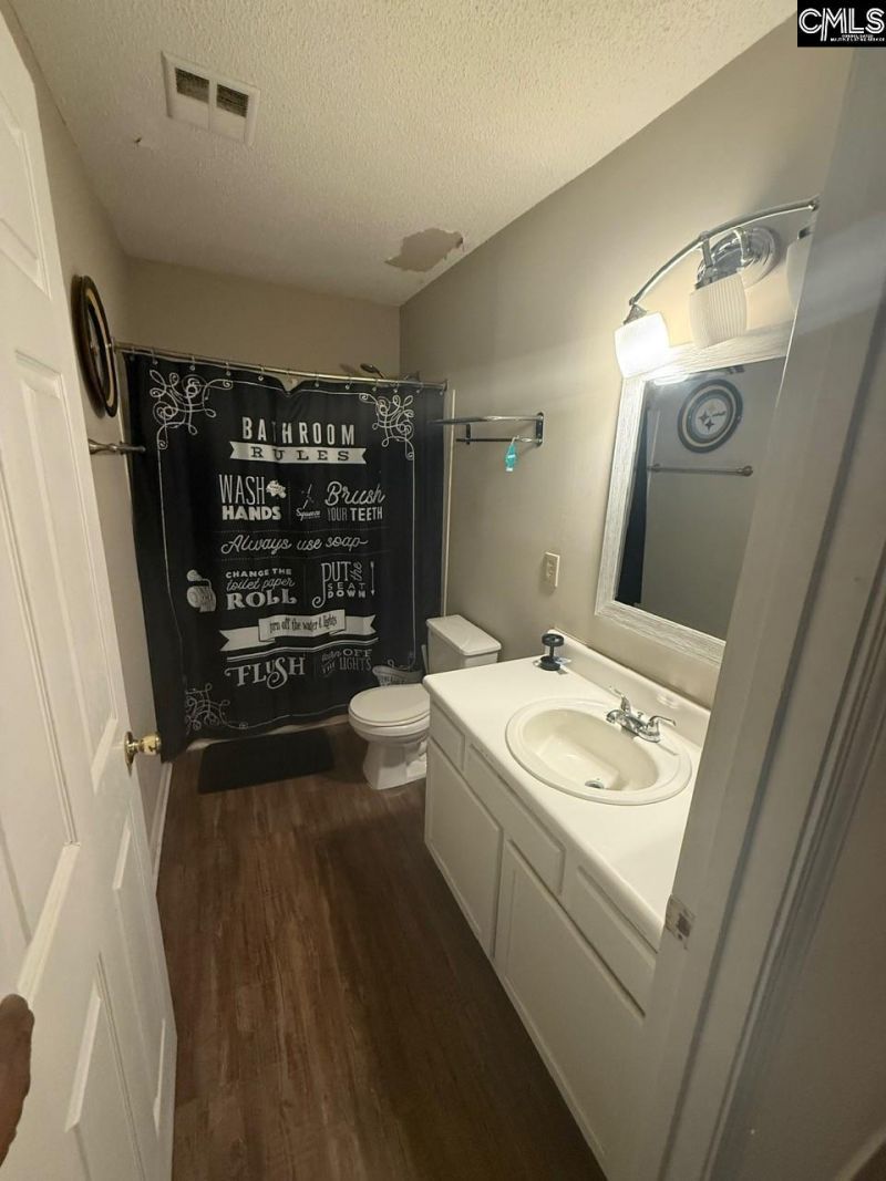 1009 Sweet Thorne Court Photo 19