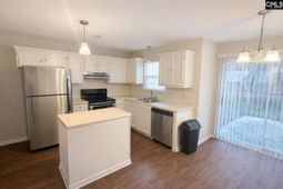 1009 Sweet Thorne Court photo 4