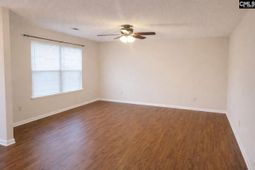 1009 Sweet Thorne Court photo 4