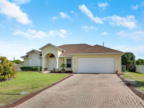 641 SW Lindsay Street, Port St. Lucie, FL 34953