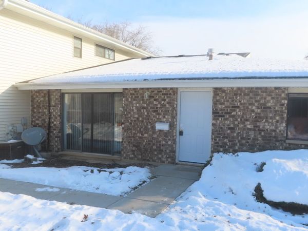 1305 Wakeby Lane, Unit 1305, Schaumburg, IL 60193