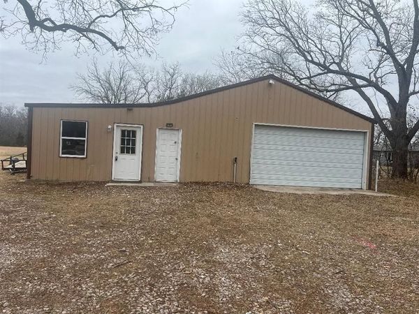 10 S Posey Street, Wewoka, OK 74884