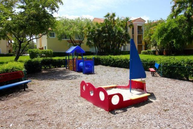 157 Yacht Club Way, Unit 201 Corner, Hypoluxo, FL 33462 Photo