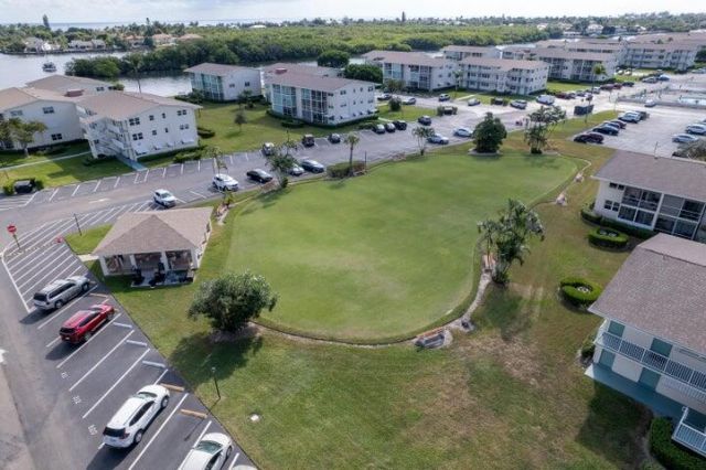 340 Horizons W, Unit 104, Boynton Beach, FL 33435 Photo