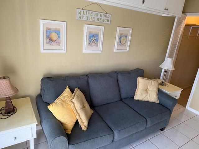 340 Horizons W, Unit 104, Boynton Beach, FL 33435 Photo