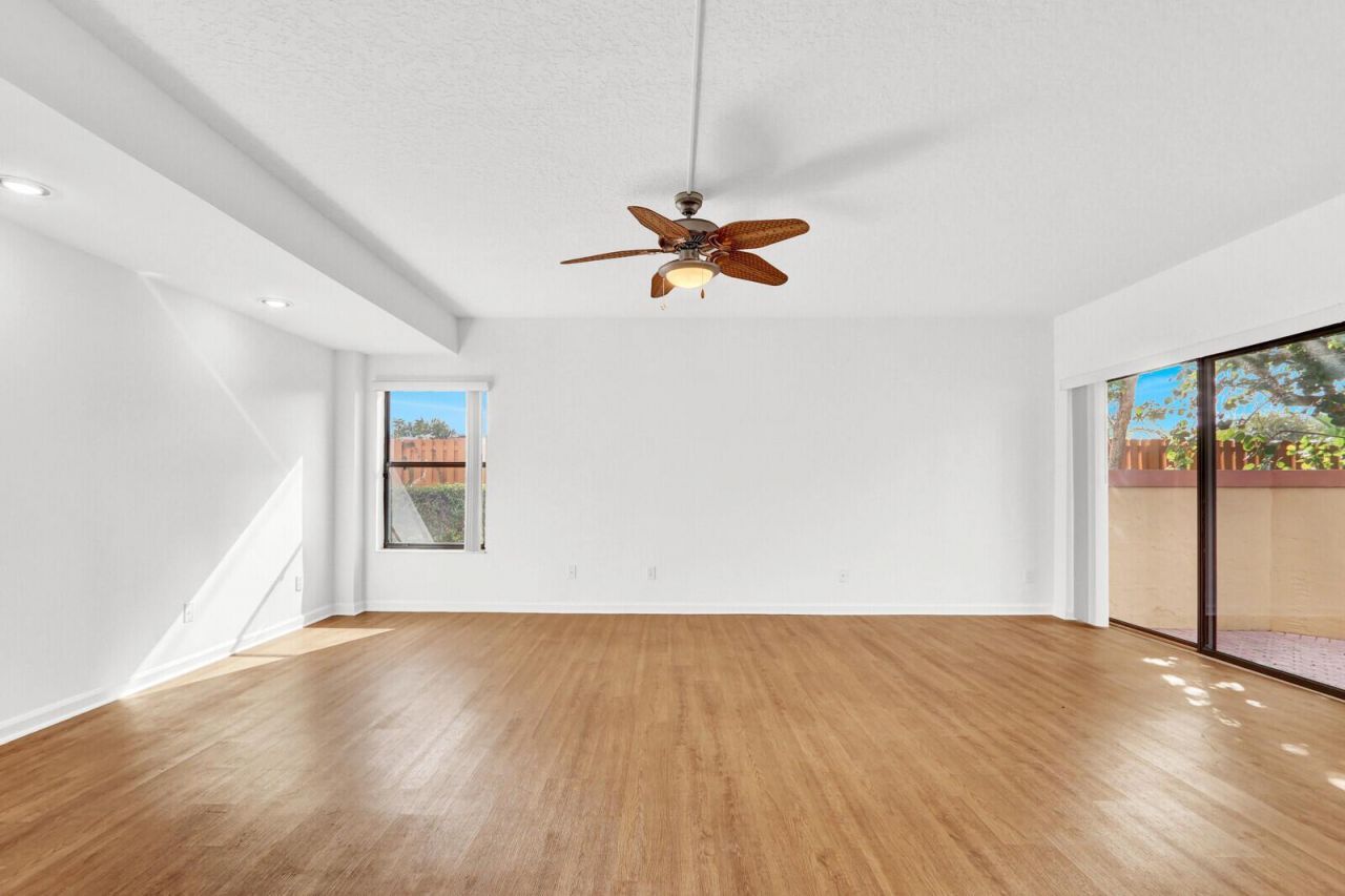 52 Uno Lago Drive, Juno Beach, FL 33408 Photo