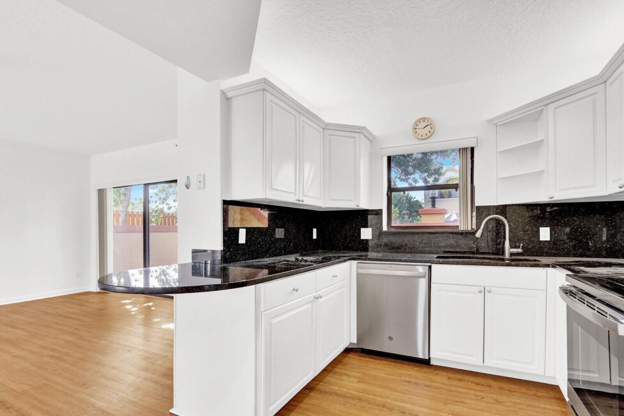 52 Uno Lago Drive, Juno Beach, FL 33408 Photo