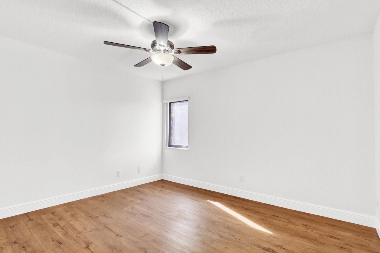 52 Uno Lago Drive, Juno Beach, FL 33408 Photo