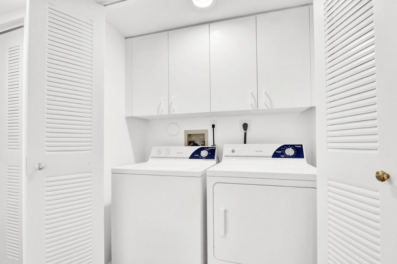 52 Uno Lago Drive, Juno Beach, FL 33408 Photo